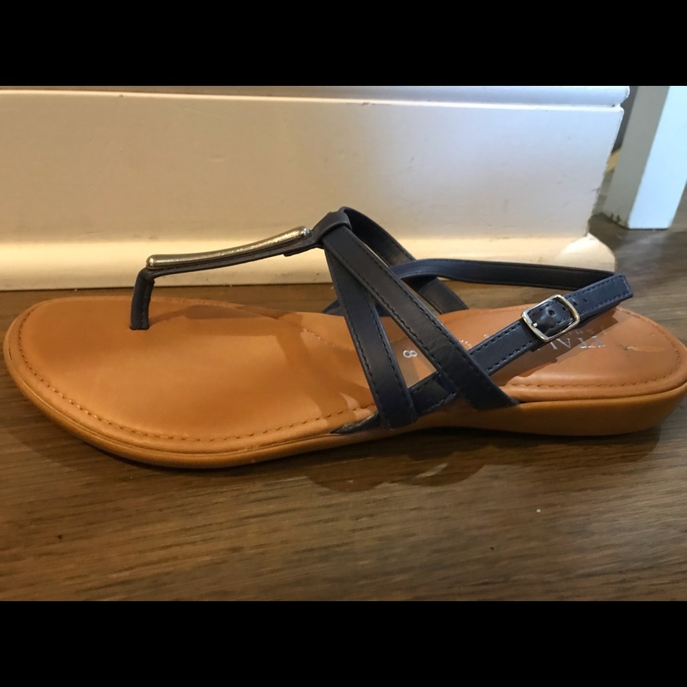 Sandals - Picture 2 of 5